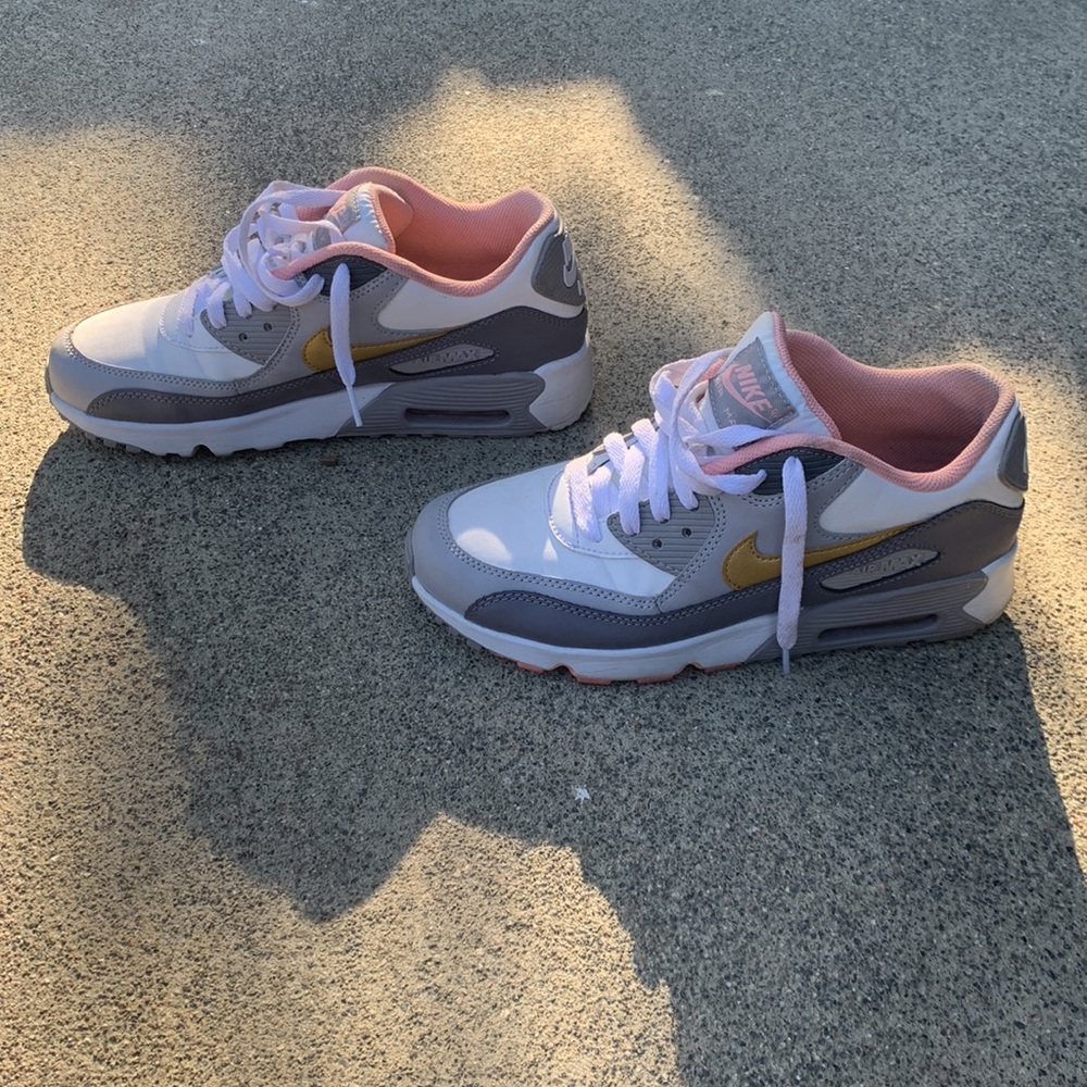 Nike Air Max 90 Gray White & Pink with Gold Swoosh Womens 8.5 / Youth 7
